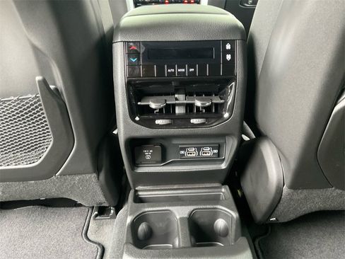 New 2025 Jeep Grand Cherokee L Laredo w/ Luxury Tech Group I image 27