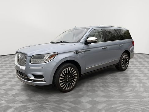 Used 2018 Lincoln Navigator Black Label AWD/4WD image 3