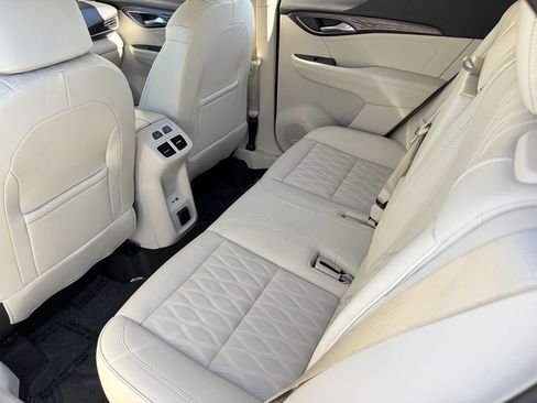 Used 2023 Buick Envision Avenir image 16