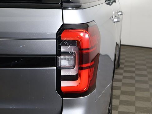 Used 2023 Ford Expedition Max Limited image 22