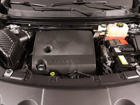 Used 2023 Chevrolet Traverse Premier w/ Redline Edition image 19