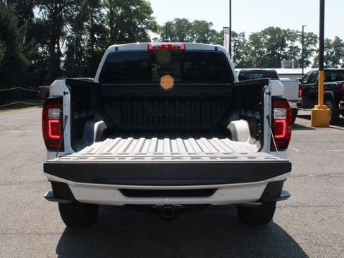 New 2025 GMC Canyon AT4 w/ Technology Plus Package image 5