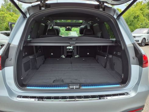 Used 2025 Mercedes-Benz GLS 580 4MATIC image 13