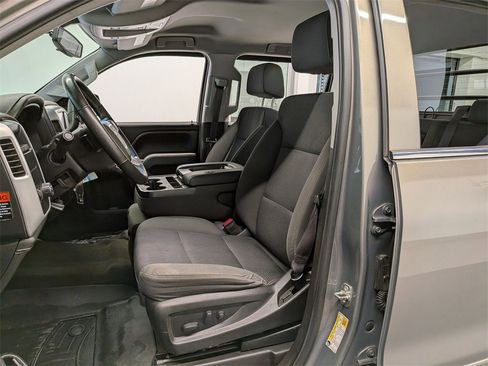 Used 2017 GMC Sierra 1500 SLE w/ SLE Value Package image 18