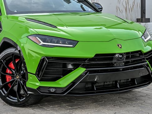 Used 2024 Lamborghini Urus S AWD/4WD image 2