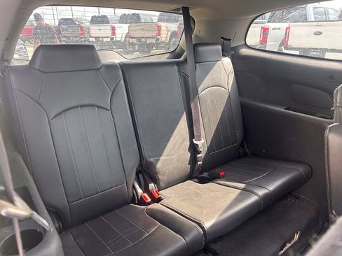 Used 2017 Buick Enclave Leather AWD/4WD image 20