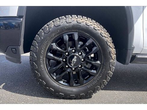 Used 2025 Chevrolet Silverado 3500 LTZ w/ Trail Boss Package image 10