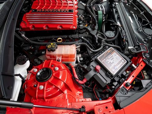 Used 2018 Chevrolet Camaro SS RWD image 15