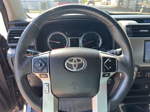 Used 2014 Toyota 4Runner SR5 Premium image 21