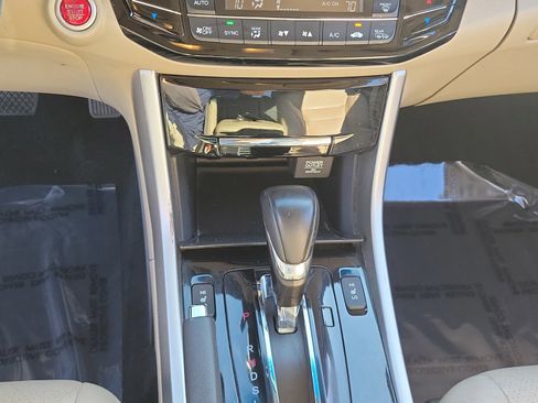 Used 2017 Honda Accord EX-L image 22