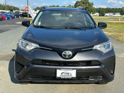 Used 2017 Toyota RAV4 LE FWD image 4