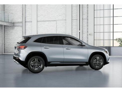 Used 2025 Mercedes-Benz GLA 250 image 38