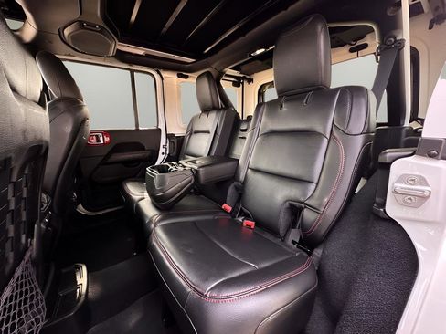 Used 2020 Jeep Wrangler Unlimited Rubicon AWD/4WD image 19