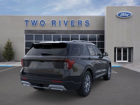 New 2026 Ford Explorer Platinum image 8