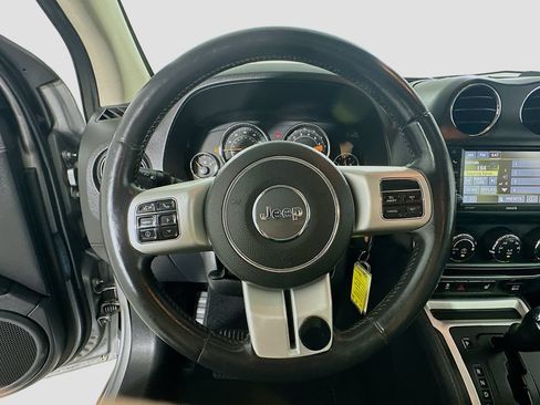 Used 2015 Jeep Compass Limited w/ Sun/Sound Group AWD/4WD image 10