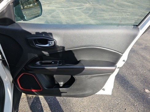 Used 2019 Jeep Compass Trailhawk image 15