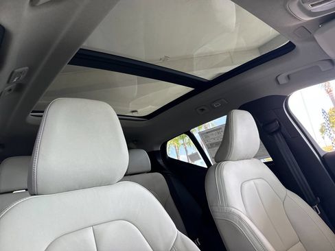New 2026 Volvo XC40 B5 Plus AWD/4WD image 16