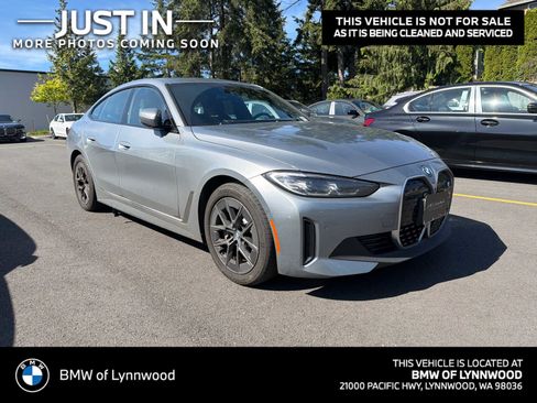 Used 2023 BMW i4 eDrive35 RWD image 1