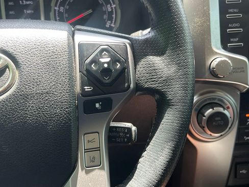 Used 2020 Toyota 4Runner Limited RWD image 31