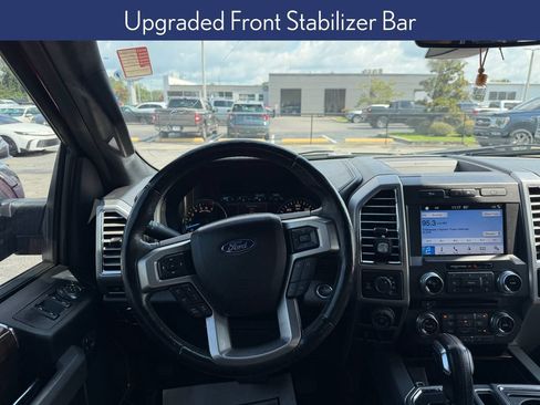 Used 2017 Ford F150 Platinum w/ Equipment Group 701A Luxury AWD/4WD image 11