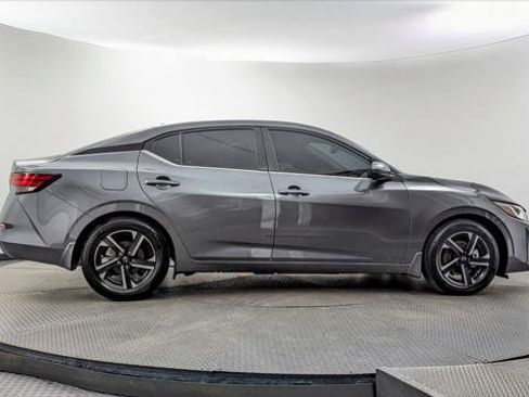 Used 2025 Nissan Sentra SV w/ All-Weather Package image 9