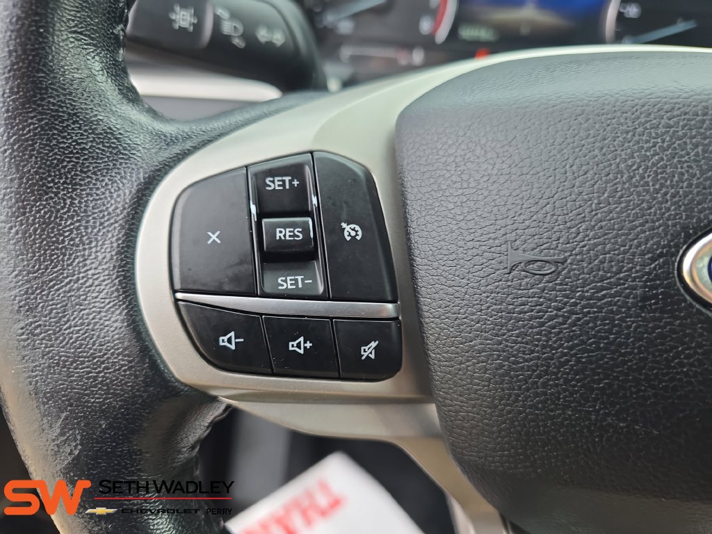 Used 2021 Ford Explorer XLT w/ Equipment Group 202A AWD/4WD image 18