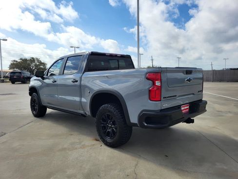 Used 2025 Chevrolet Silverado 1500 ZR2 w/ Technology Package AWD/4WD image 3