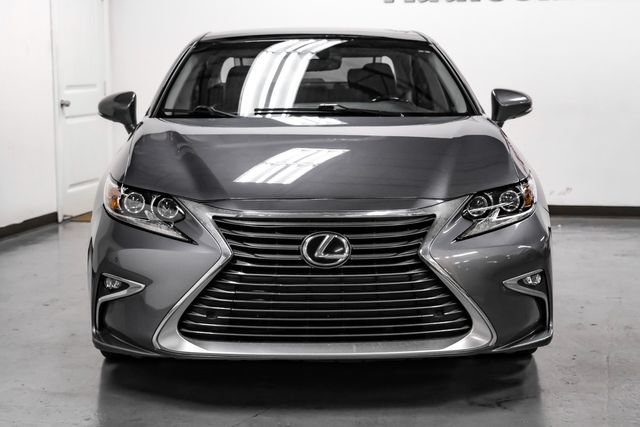 Used 2016 Lexus ES 350 w/ Ultra Luxury Package FWD image 6