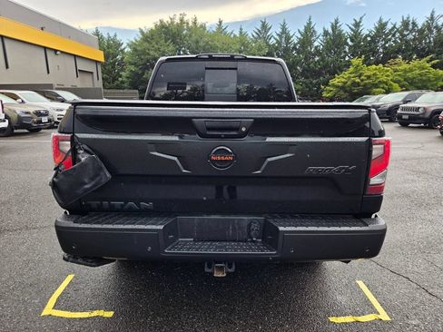 Used 2021 Nissan Titan PRO-4X w/ Pro-4x Convenience Package AWD/4WD image 5