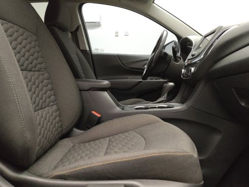 Used 2020 Chevrolet Equinox LT FWD image 21