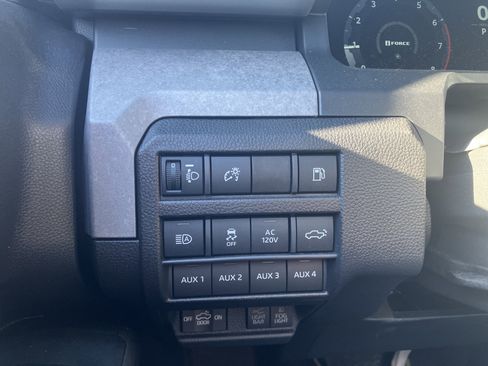 Used 2025 Toyota Tacoma 4x4 Double Cab Hybrid image 25