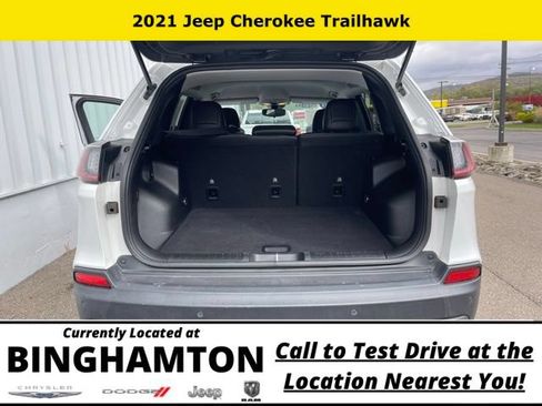 Used 2021 Jeep Cherokee Trailhawk AWD/4WD image 20
