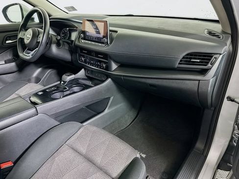 Used 2024 Nissan Rogue SV FWD image 26