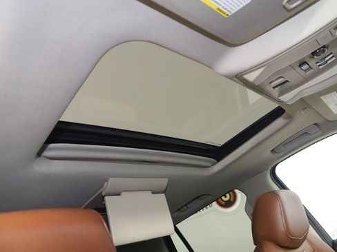 Used 2019 Cadillac Escalade Premium Luxury AWD/4WD image 11