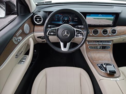 Used 2020 Mercedes-Benz E 350 4MATIC Sedan image 11