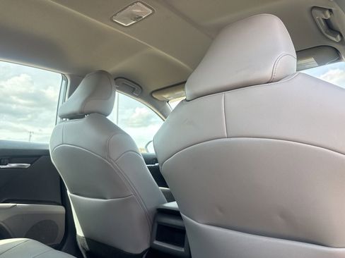 Used 2022 Toyota Camry SE FWD image 29