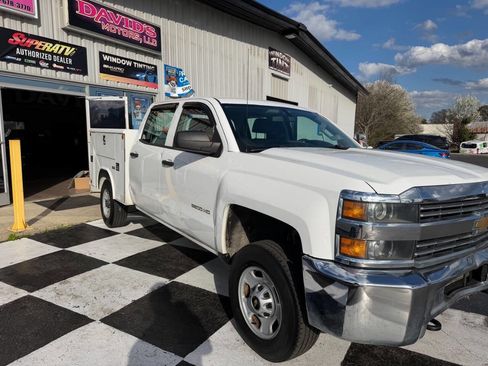 Used 2017 Chevrolet Silverado 2500 W/T w/ WT Fleet Convenience Package image 4