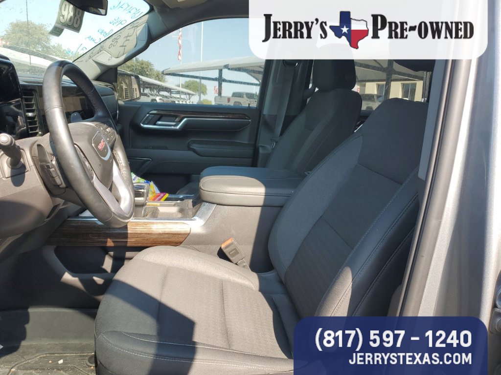Used 2025 GMC Sierra 1500 Elevation w/ Preferred Package AWD/4WD image 9
