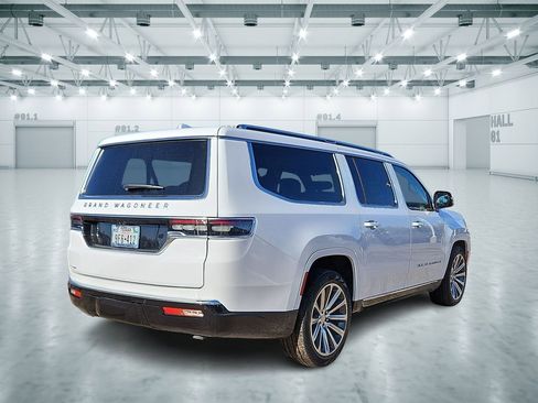 Used 2023 Jeep Grand Wagoneer L 4WD image 3