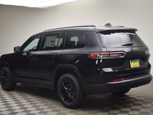 New 2025 Jeep Grand Cherokee L Altitude image 12