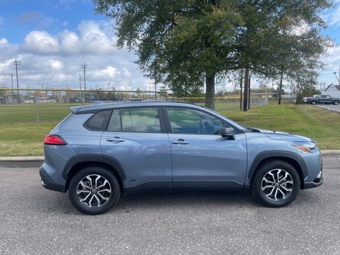 Used 2023 Toyota Corolla Cross S image 8