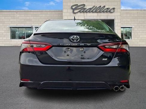 Used 2022 Toyota Camry SE FWD image 5