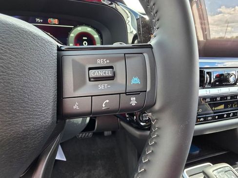 New 2026 Nissan Pathfinder Platinum AWD/4WD image 16