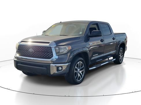 Used 2018 Toyota Tundra SR5 image 2