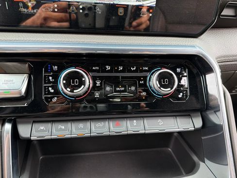 Used 2025 GMC Sierra 1500 Denali AWD/4WD image 12