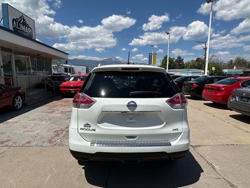 Used 2016 Nissan Rogue S w/ Appearance Package AWD/4WD image 6