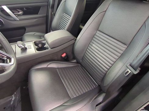 Used 2025 Land Rover Discovery Sport S image 15