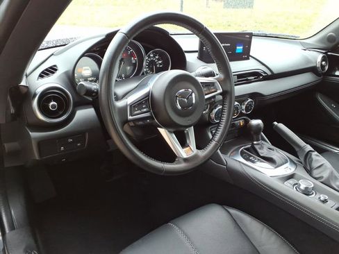 Used 2025 MAZDA MX-5 Miata RF Grand Touring RWD image 14