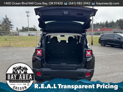 Used 2023 Jeep Renegade Latitude image 7