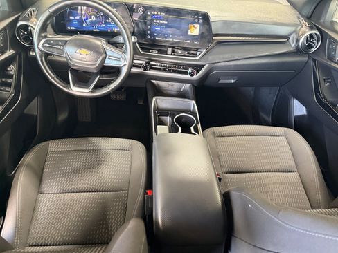 Used 2025 Chevrolet Equinox LT FWD image 23